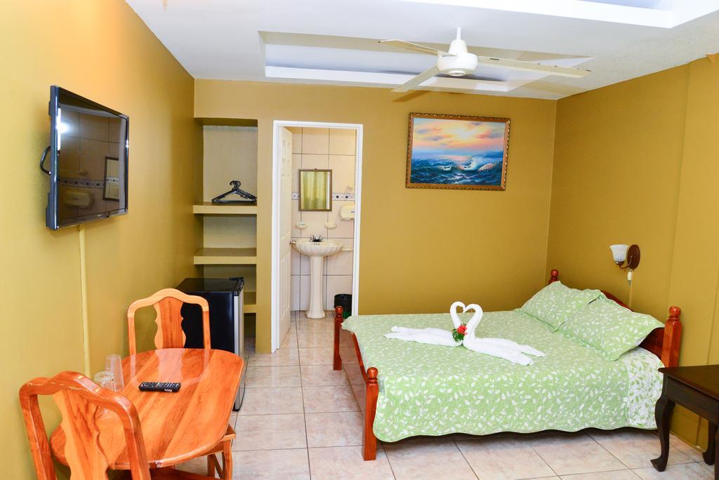 Hotel Le Priss Manuel Antonio Buitenkant foto