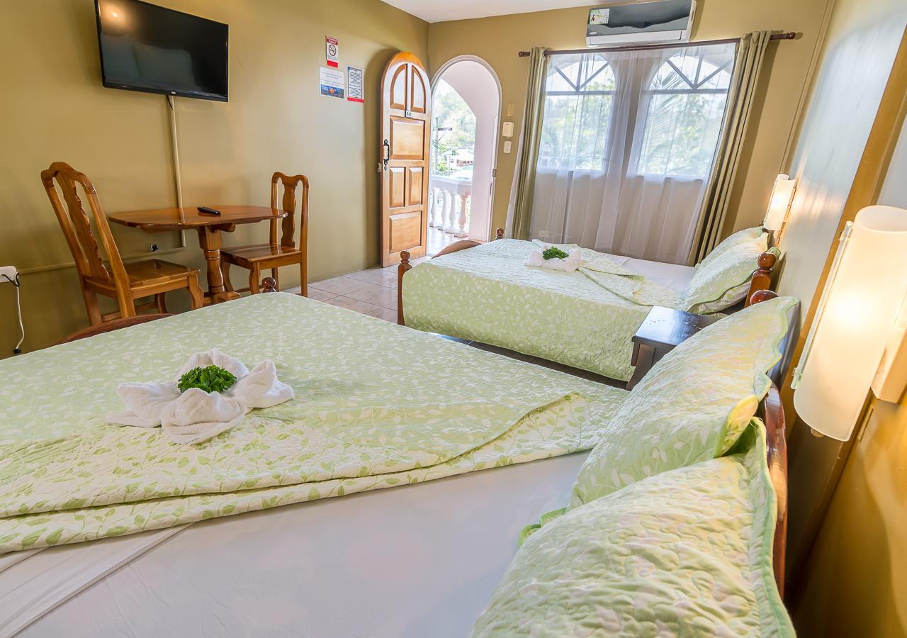 Hotel Le Priss Manuel Antonio Buitenkant foto