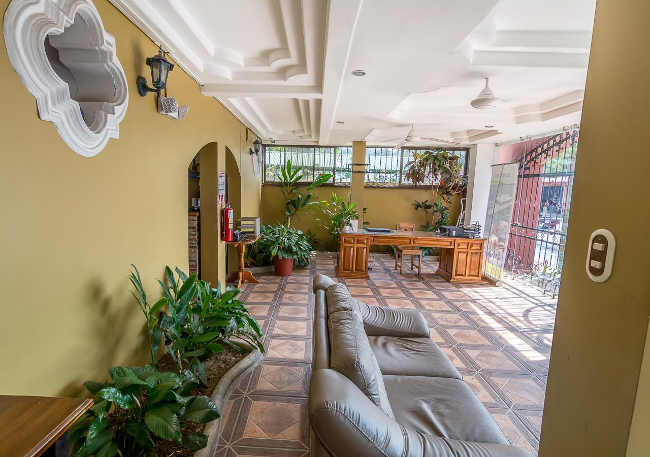Hotel Le Priss Manuel Antonio Buitenkant foto